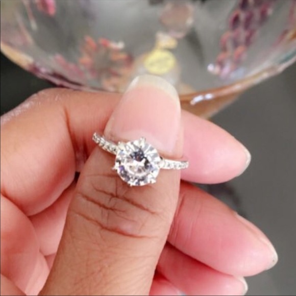 Golden Threads - Picture 3 of 7